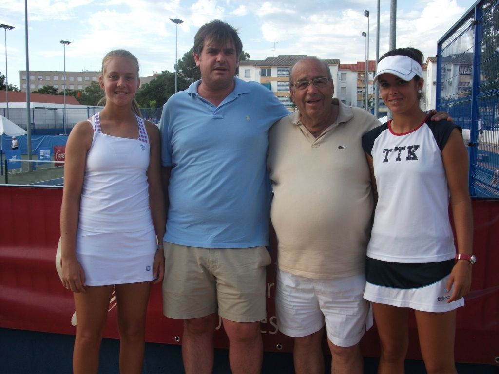 tenis charo canero victor sanz paco agudo y maria jose luque copia