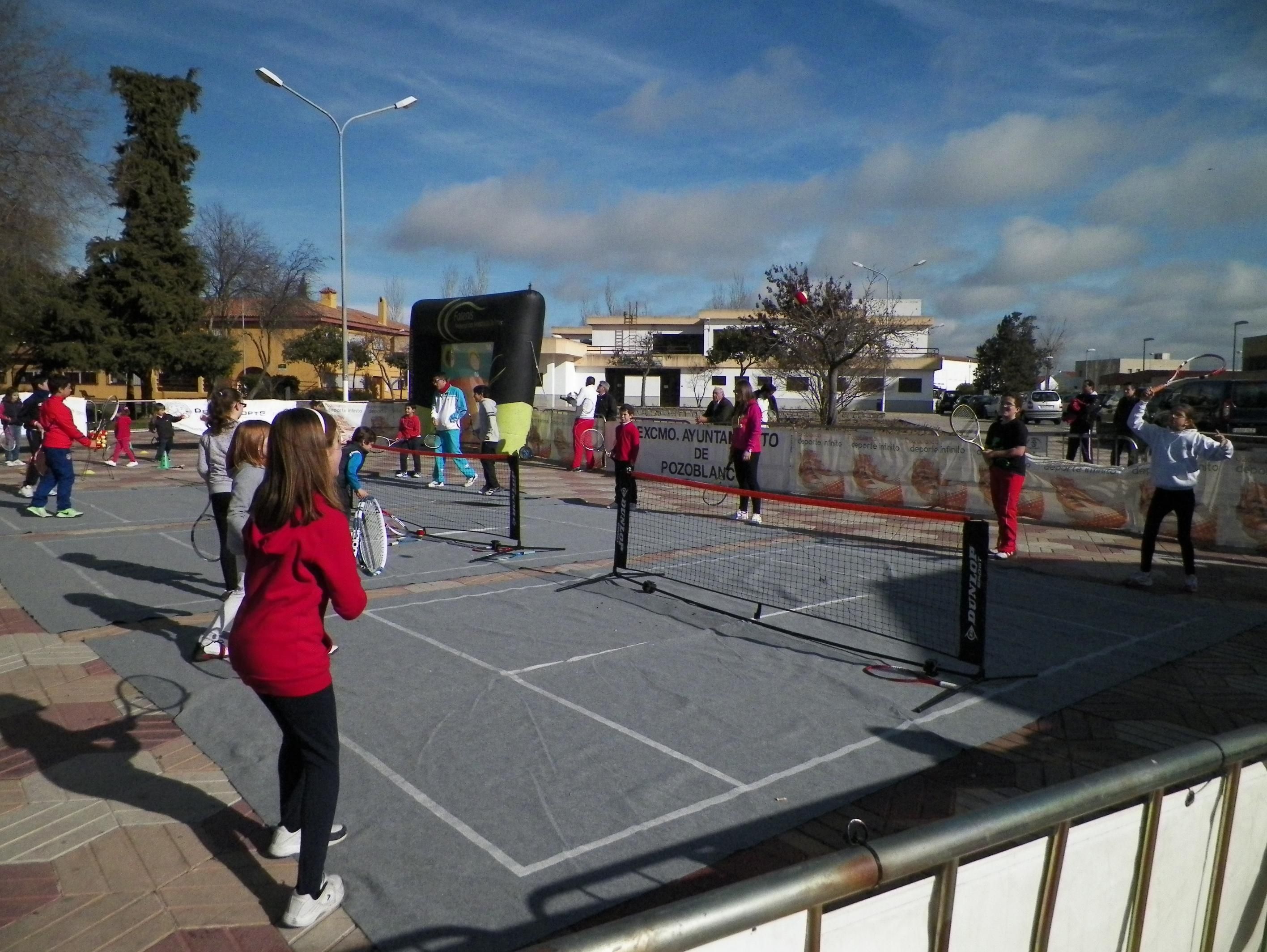 20140125 45 tenis en la calle pozoblanco