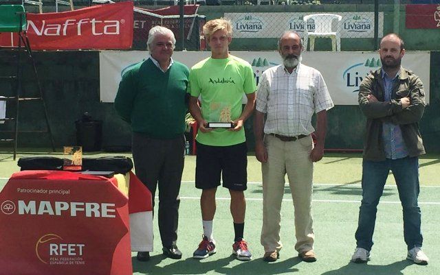 alexdavidovichcampeonjunior.jpg