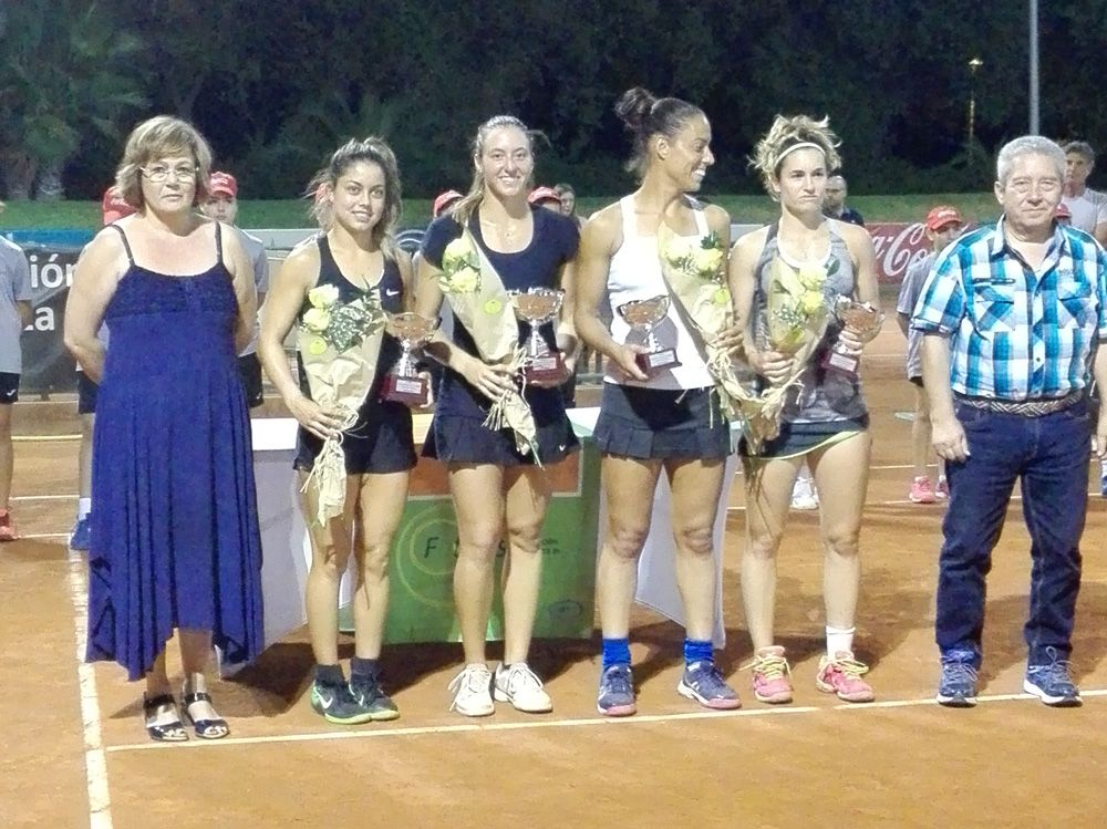 Entrega de premios de dobles II Memorial Nadia Mechaala