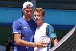 Retirada de Arthur Bouquier en la final de los Internacionales de Tenis de Martos