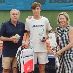 Darío Ruiz se adjudicó la Babolat Cup en Zaragoza