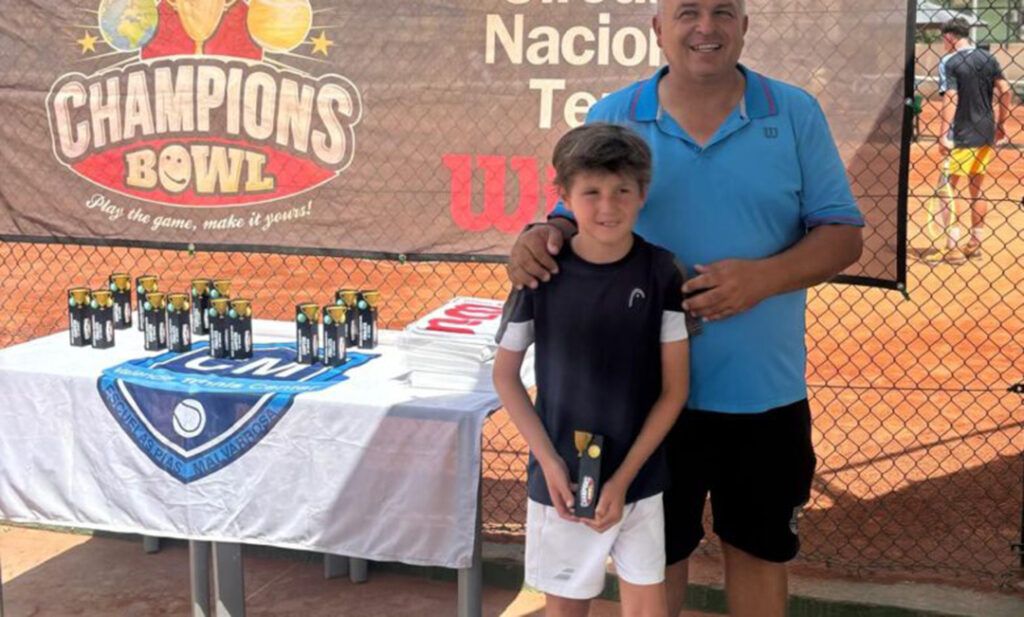 Javier Navarrete se hizo con el Máster de la Champions Bowl