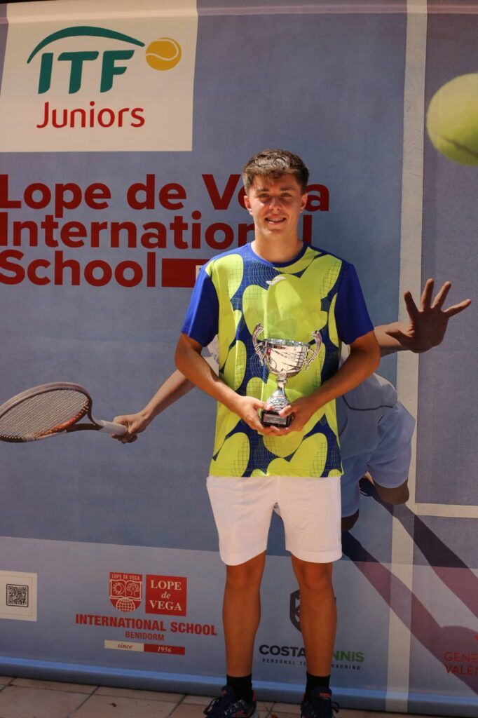 Doblete de Pablo Pérez en el ITF J30 de Benidorm