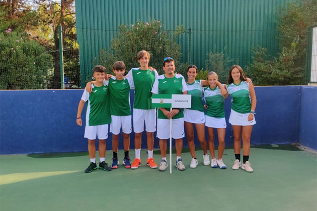 Selecciones Andaluzas Sub 14 en el Campeonato de España por Comunidades Autónomas Selecciones Andaluzas Sub 14 en el Campeonato de España por Comunidades Autónomas