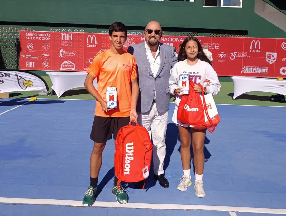 Rubén Armijo y Jimena Martorell en el Máster del Circuito Nacional RPT MARCA by Wilson con el Presidente de la Real Federación Española de Tenis