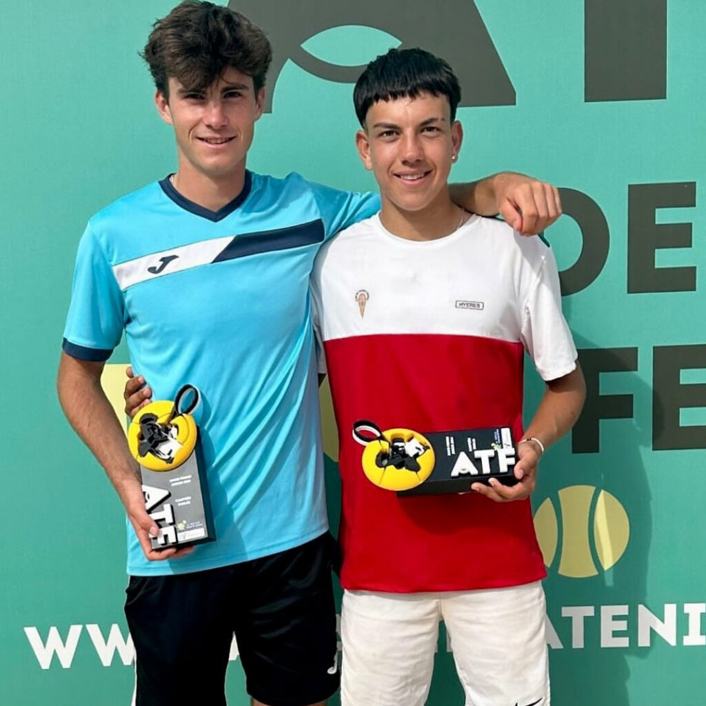 Rubén Fernández y Pol Puig, campeones en dobles en el ITF J60 de la Nucia