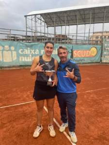 Lorena Solar y Ful, entrenador de la Federación Andaluza de Tenis