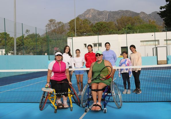 Cristina Mata y Laura Sambruno en la final del Campeonato de Andalucía de Tenis en Silla Cristina Mata y Laura Sambruno en la final del Campeonato de Andalucía de Tenis en Silla