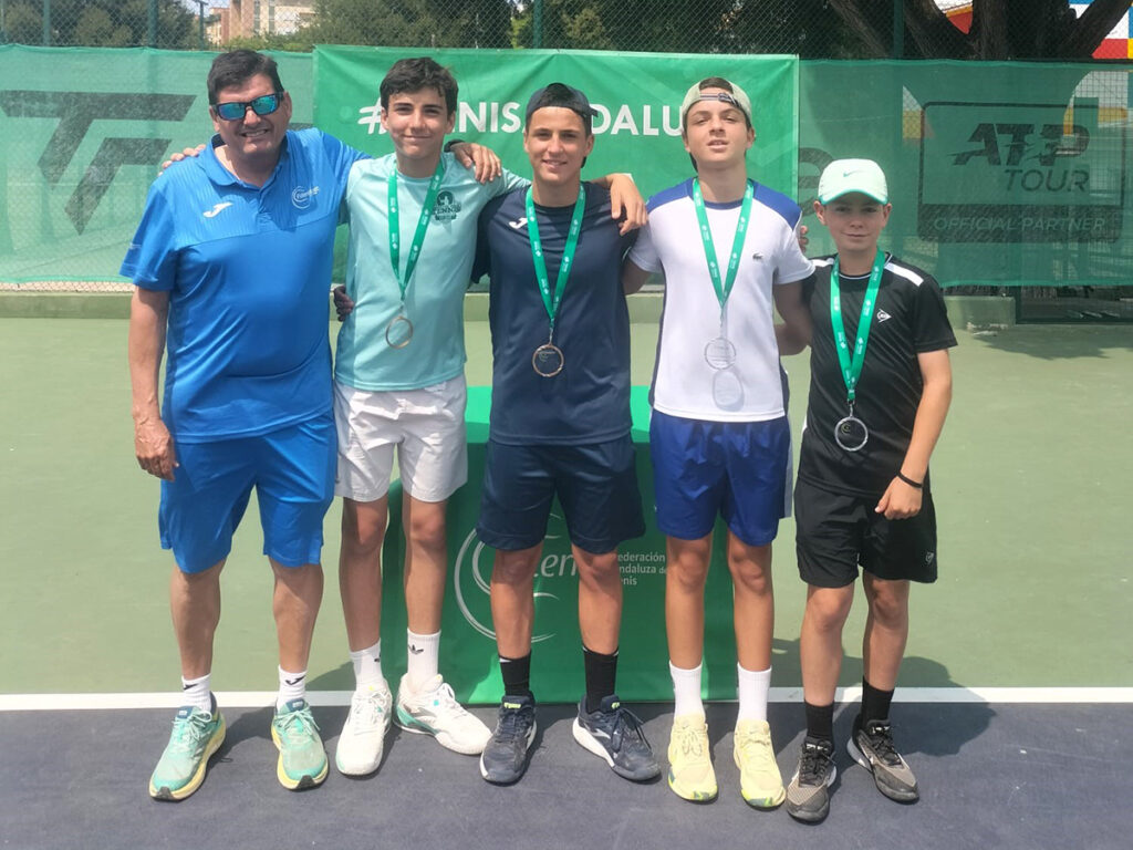 Campeones y Finalistas del Campeonato de Andalucía Infantil de Dobles Campeones y Finalistas del Campeonato de Andalucía Infantil de Dobles