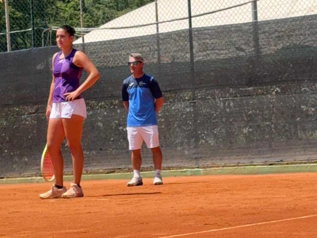 Lorena Solar en un entrenamiento en Italia, junto a su entrenador Fulgencio Tello Lorena Solar en un entrenamiento en Italia, junto a su entrenador Fulgencio Tello