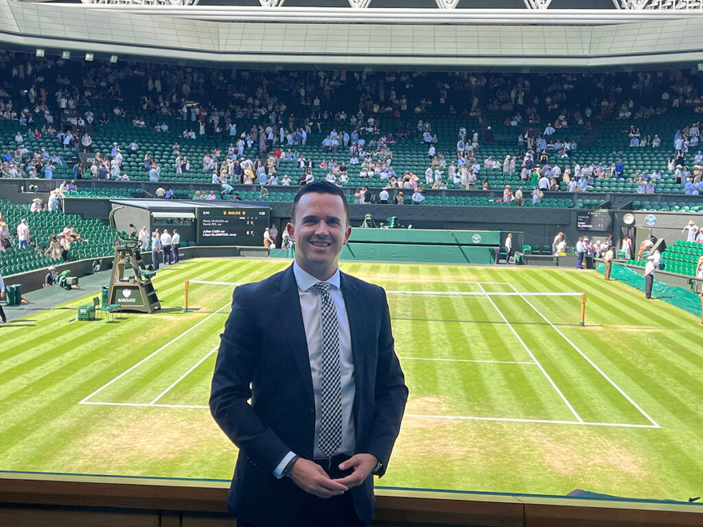 Alberto Rodríguez Cervantes, presidente de la Federación Andaluza de Tenis, en Wimbledon Alberto Rodríguez Cervantes, presidente de la Federación Andaluza de Tenis, en Wimbledon