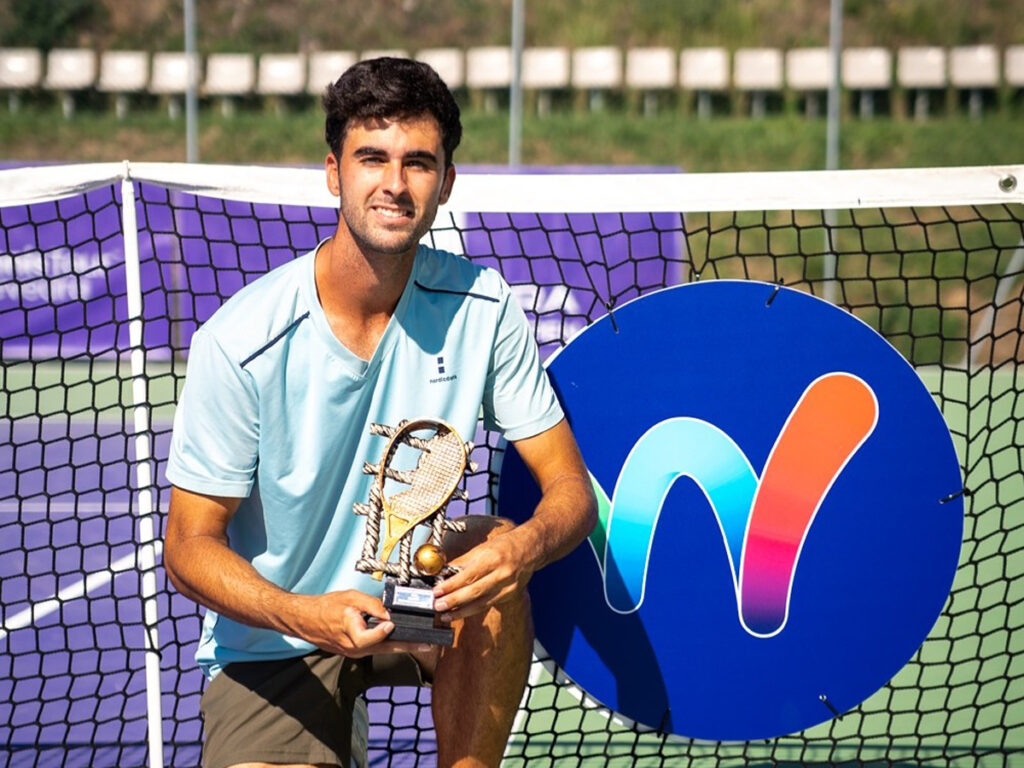 Alejandro Turriziani consigue su primer título profesional en el ITF M15 de Pontevedra