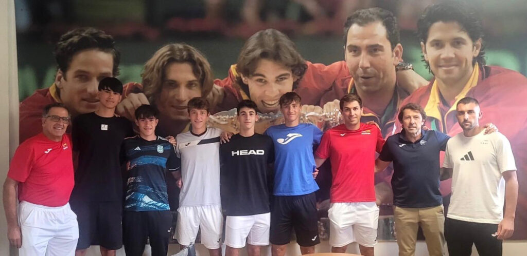 Concentración Sub 16 RFET en el Centro de Tecnificación de Tenis Blas Infante de Sevilla - Federación Andaluza de Tenis