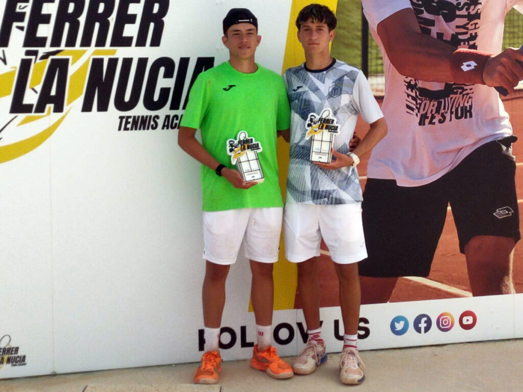 Darío Ortega consigue el título en dobles en el ITF J60 de la Nucía, en la Academía Ferrer