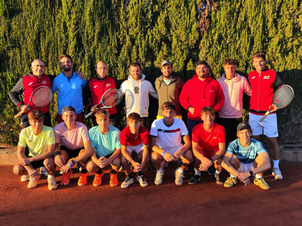 Concentración RFET Sub 15 en el CTT Blas Infante, de la Federación Andaluza de Tenis, en Sevilla