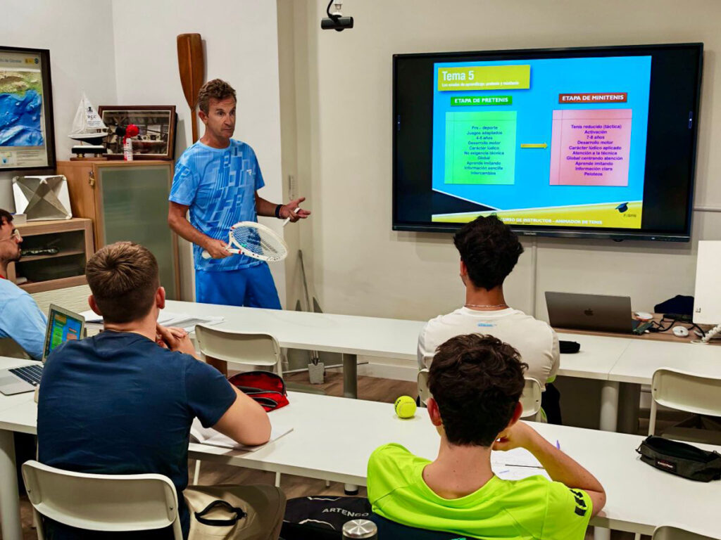 Curso de Instructor de Tenis en el Real Club El Candado de Málaga