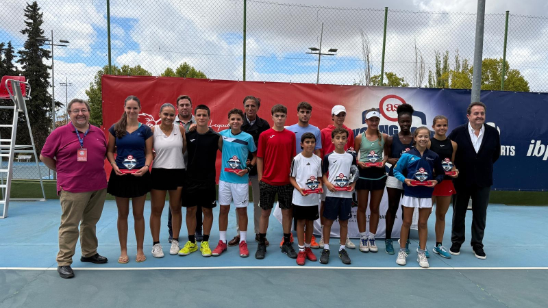 As Young Tour Resal Sociedad de Tenis de Granada