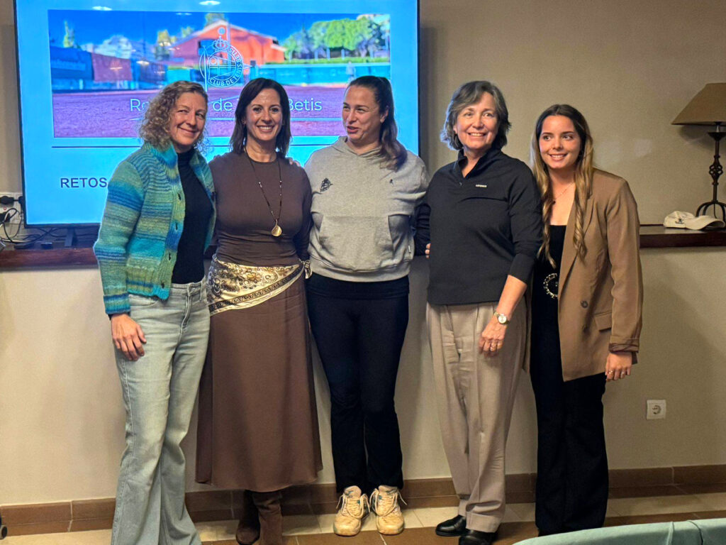 La FATENIS protagonista en la jornada sobre el futuro del tenis femenino organizada por el Real Club de Tenis Betis | Foto RC Tenis Betis