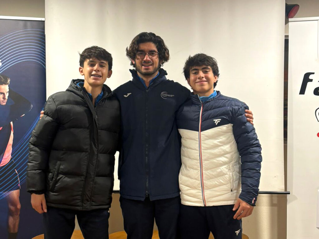 Gonzalo Quiralte y Pepe García, en el Máster Nacional Infantil en Zaragoza, junto a Ramón Manzano