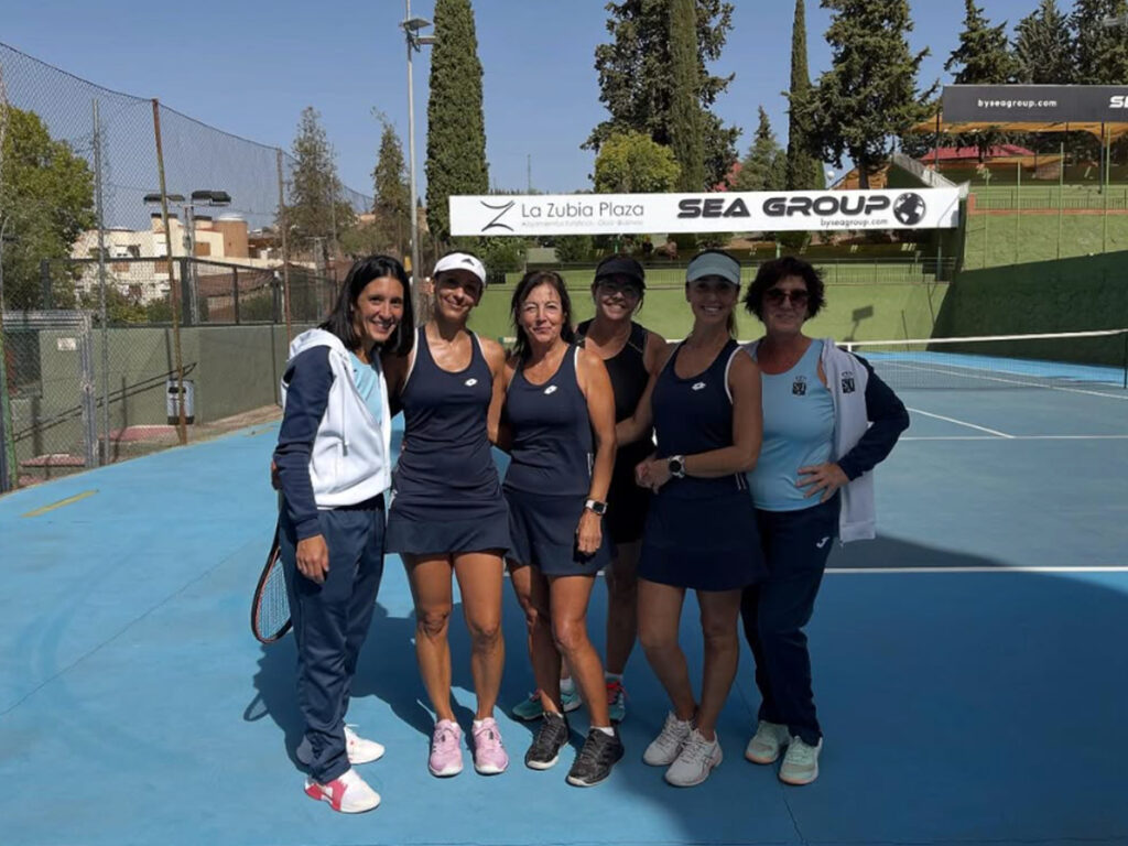 La Real Sociedad de Tenis de Granada, campeonas de Andalucía +30