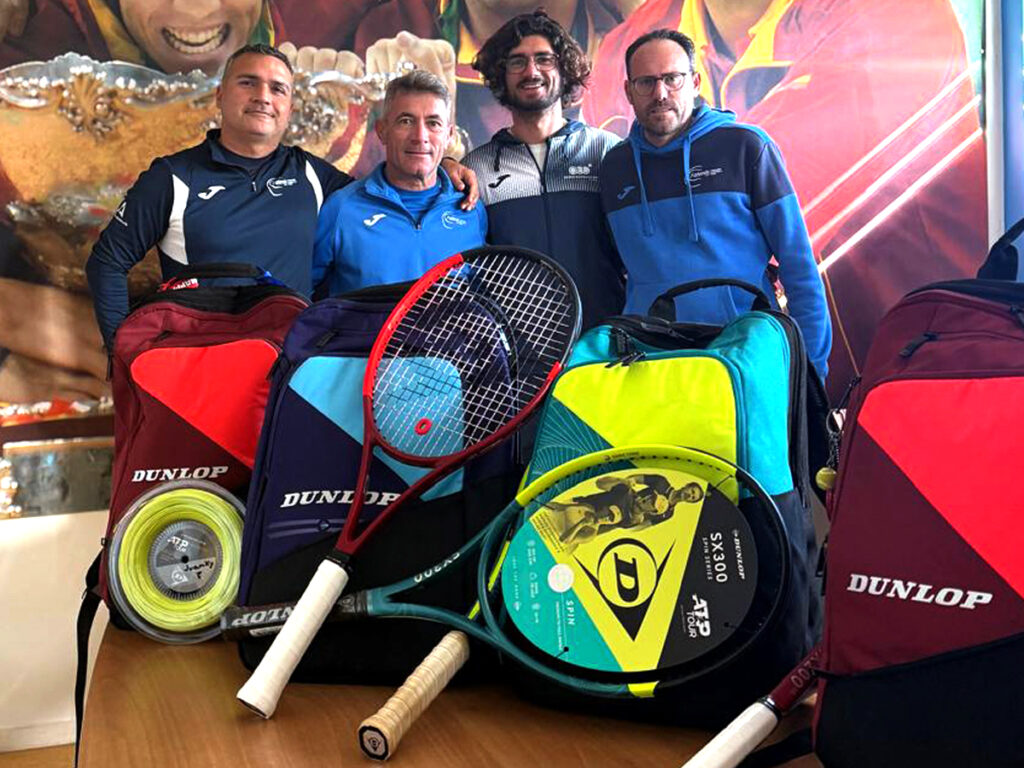 Dunlop, patrocinador técnico de la Federación Andaluza de Tenis