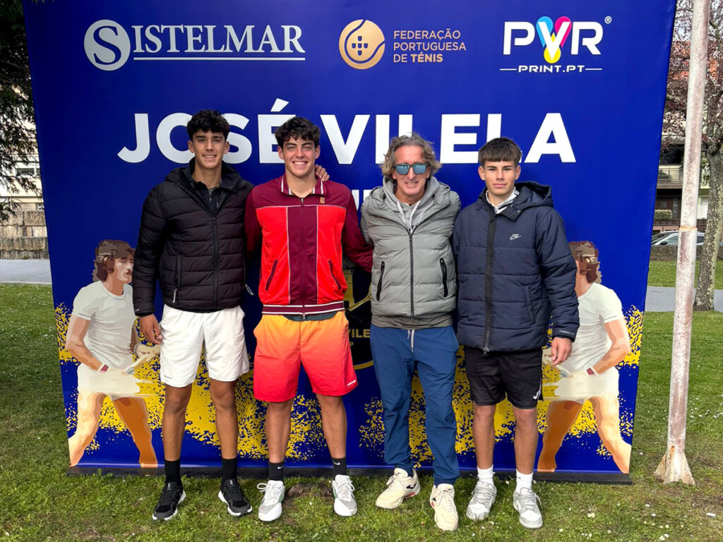 Javi Montes, Raúl Sánchez, Javi Montes (Padre) y Pepe Dronov en Porto