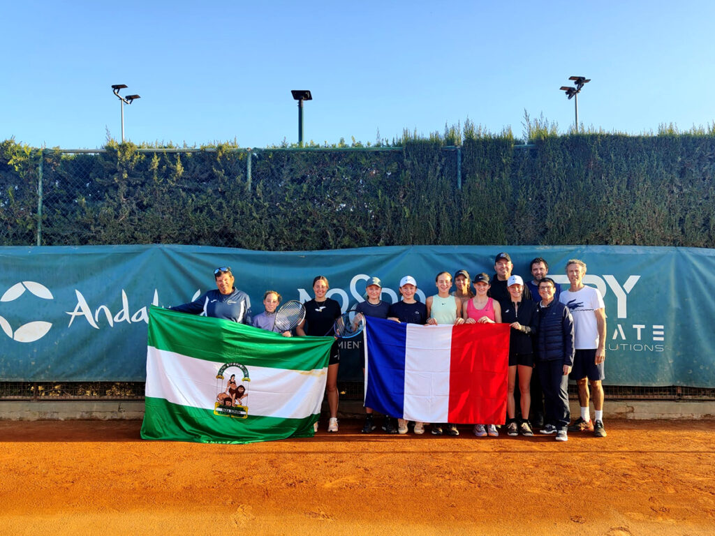 El Centro de Tecnificación de Tenis Blas Infante traspasa fronteras y acoge a la élite sub-14 del tenis francés