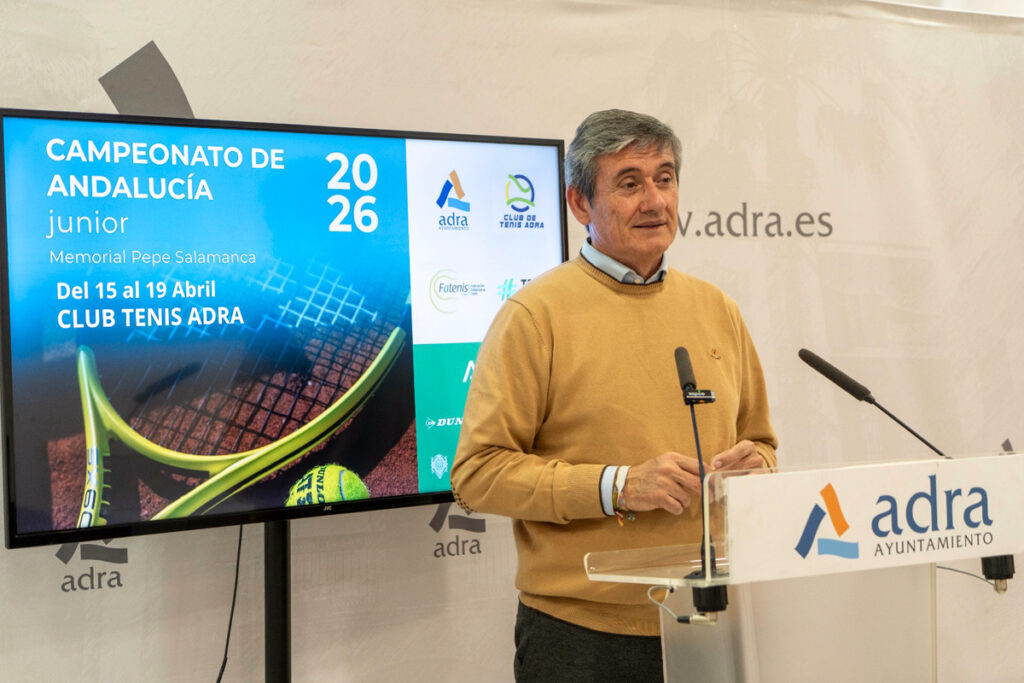 El Alcalde de Adra, Manuel Cortes, en la presentación del Campeonato de Andalucía Junior