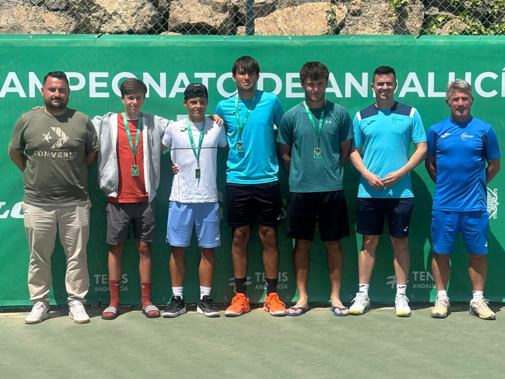Louis D’Auzac y Adrián Molino conquistan el título masculino de dobles en el Campeonato de Andalucía Junior celebrado en Adra