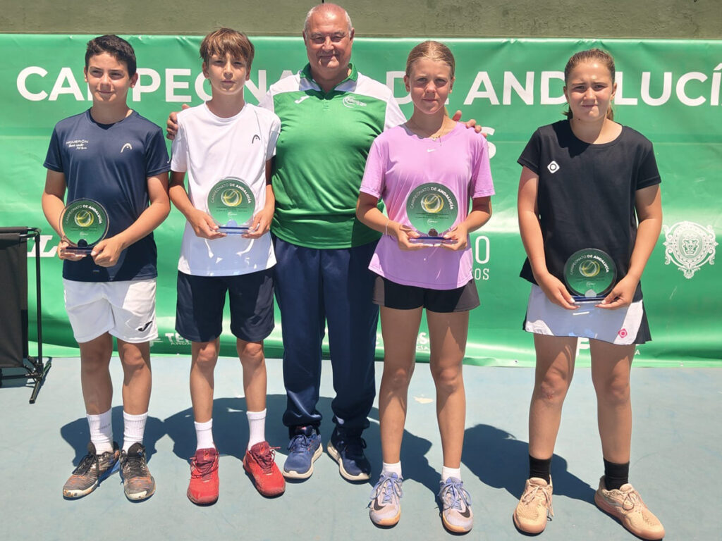 Campeones del Campeonato de Andalucía Alevín 2026 celebrado en el Linense Tenis Club