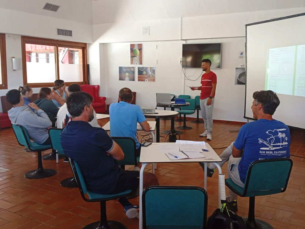 Curso de Instructor de Tenis en la Real Sociedad de Tenis de Granada