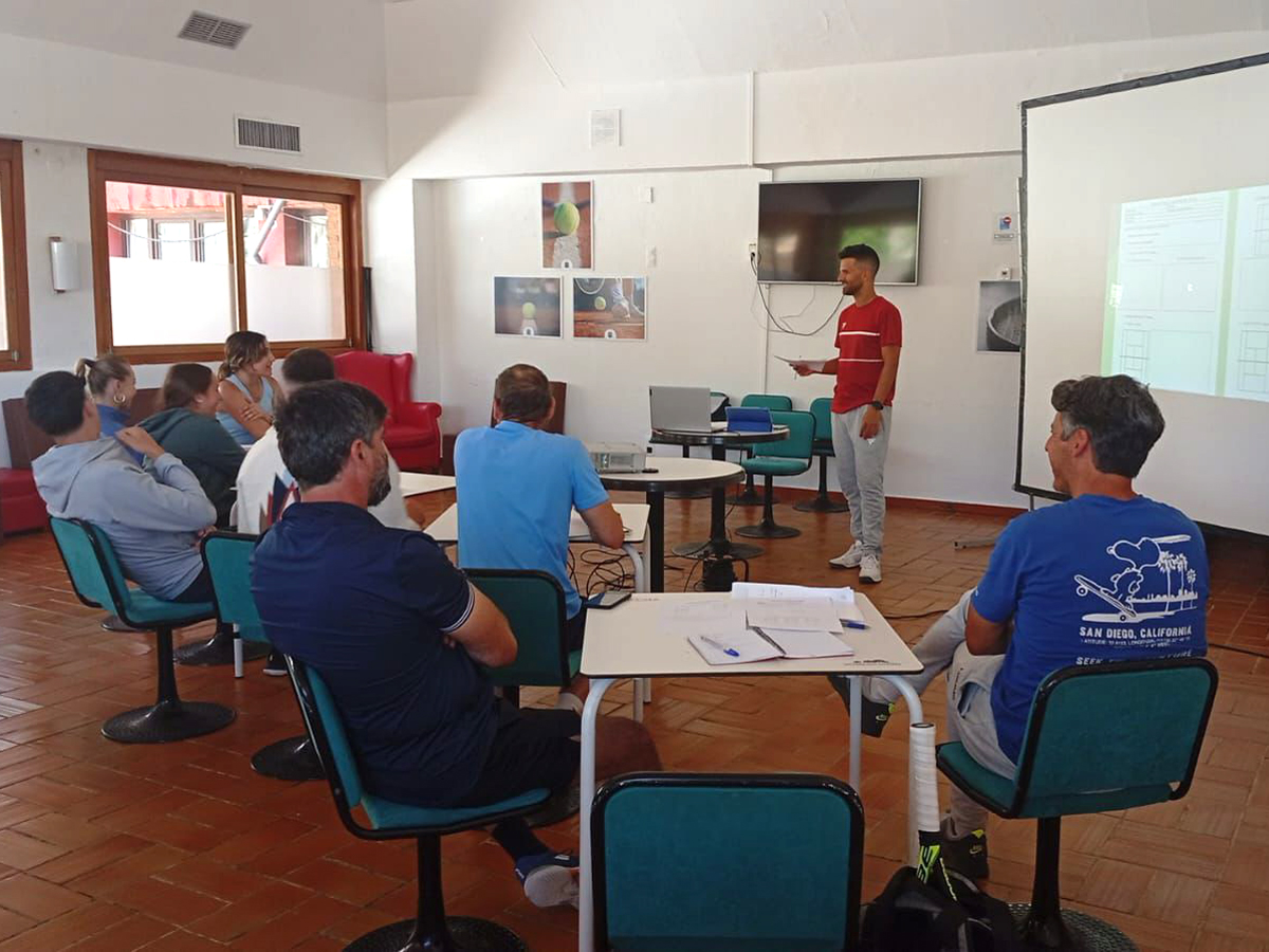 Curso de Instructor de Tenis en la Real Sociedad de Tenis de Granada
