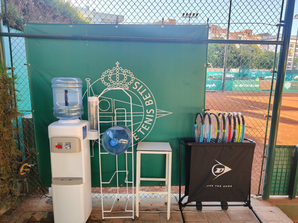 Evento sostenible el Campeonato de Andalucía Infantil "Memorial Paco Doña" celebrado en el Real Club Tenis Betis - Foto Federación Andaluza de Tenis Evento sostenible el Campeonato de Andalucía Infantil "Memorial Paco Doña" celebrado en el Real Club Tenis Betis - Foto Federación Andaluza de Tenis