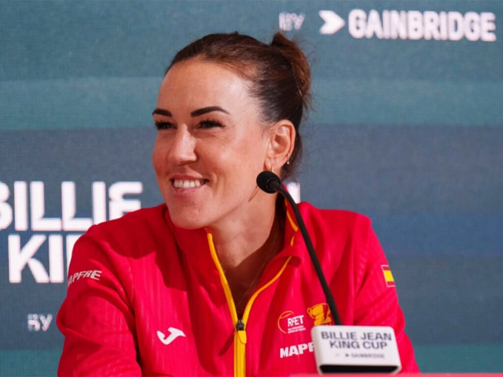 Nuria Párrizas con la selección española en la BJK Cup - Foto RFET