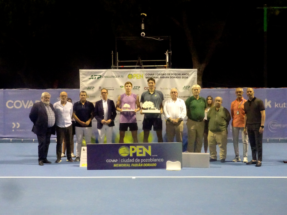 Chris Rodesch conquista el ATP Challenger 75 Open COVAP Ciudad de Pozoblanco - Foto con autoridades - Foto Open Pozoblanco