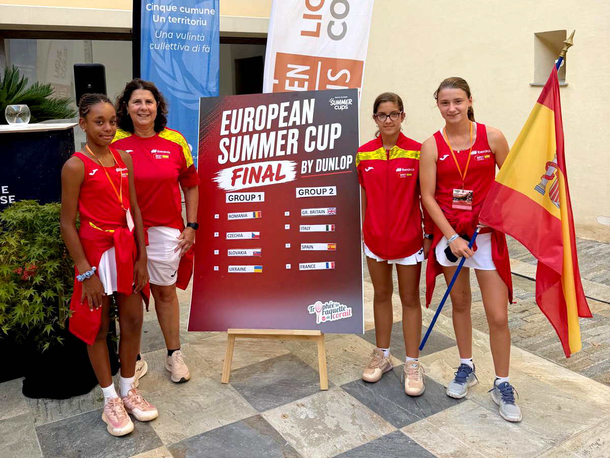 Claudia Valero con la selección española en Francia