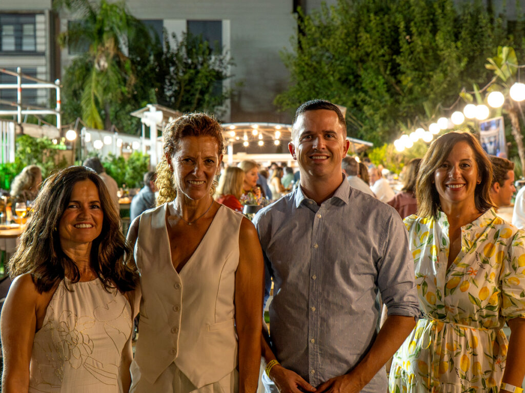 Copa Sevilla 2026 - Cristina Rubio (Vicepresidenta Real Club Tenis Betis) - Mariola Rus (Directora General de Sistemas y Valores de la Junta de Andalucía) - Alberto Rodríguez (Presidente FATENIS) - Mª Ángeles Bizcocho (Vicepresidenta FATENIS) - Foto Copa Sevilla Copa Sevilla 2026 - Cristina Rubio (Vicepresidenta Real Club Tenis Betis) - Mariola Rus (Directora General de Sistemas y Valores de la Junta de Andalucía) - Alberto Rodríguez (Presidente FATENIS) - Mª Ángeles Bizcocho (Vicepresidenta FATENIS) - Foto Copa Sevilla