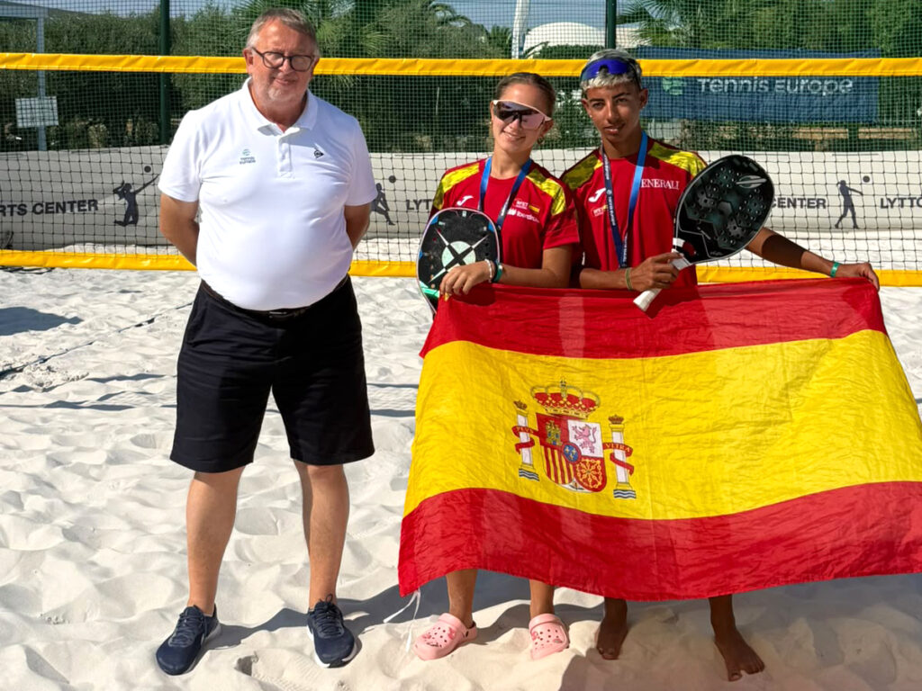 Bronce de Liberto Amate y Jimena Hernández en el dobles mixto del Europeo de Tenis Playa
