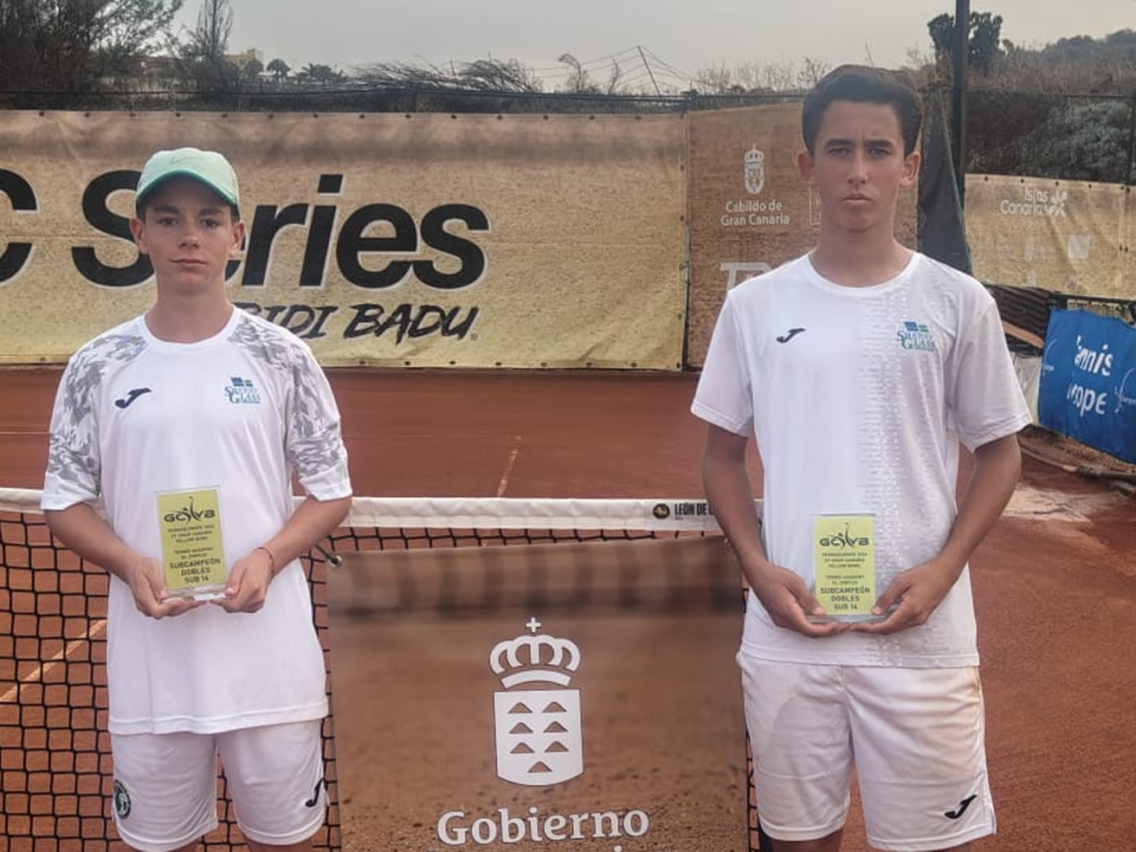 Leo Vidaña y Alberto Peña, finalistas de dobles Sub 14 de la Gran Canaria Yellow Bowl Leo Vidaña y Alberto Peña, finalistas de dobles Sub 14 de la Gran Canaria Yellow Bowl